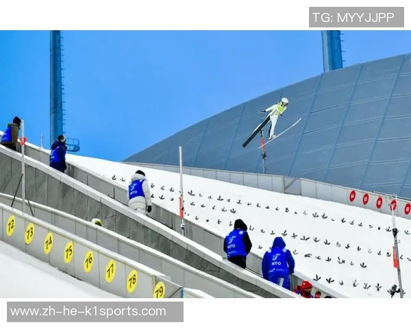 2025-2026赛季长虹· 国际雪联单板及自由式滑雪大跳台国际杯（北京站）开赛倒计时15天，国际滑雪名将聚集北京